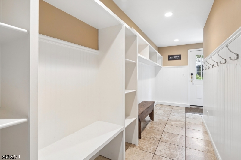26 Longview Ave
