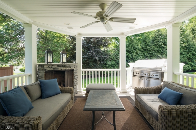 26 Longview Ave