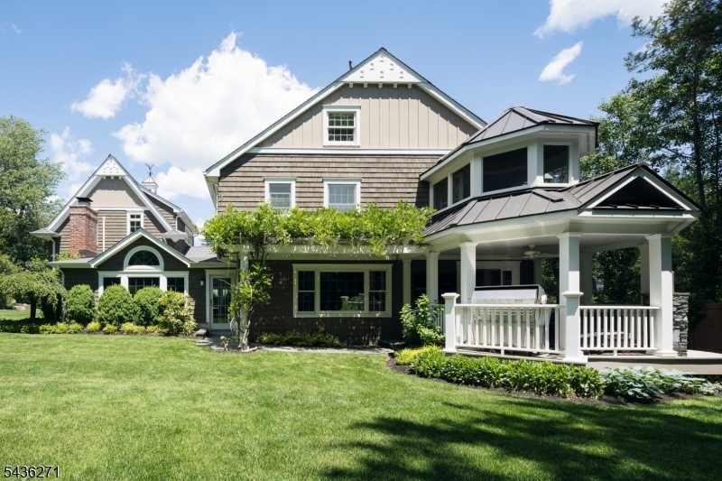 26 Longview Ave
