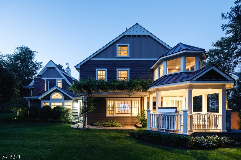 26 Longview Ave