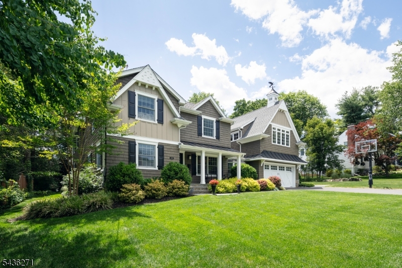 26 Longview Ave