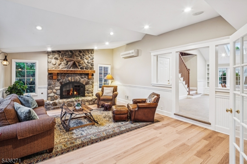 26 Longview Ave
