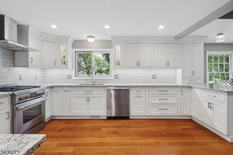 26 Longview Ave