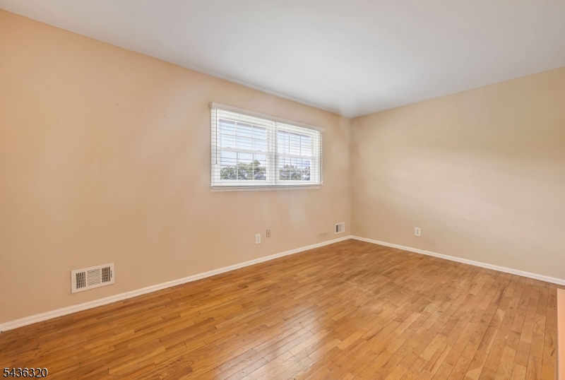 37 Wolfe Dr