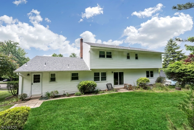 37 Wolfe Dr
