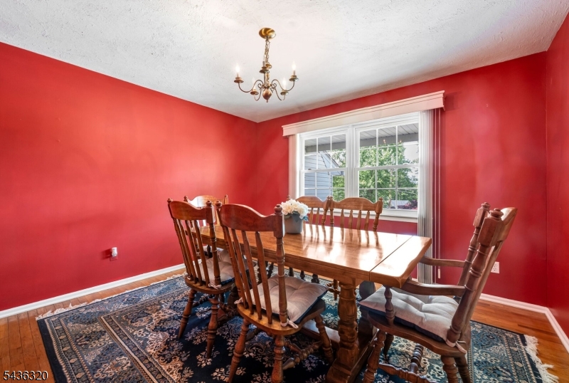 37 Wolfe Dr