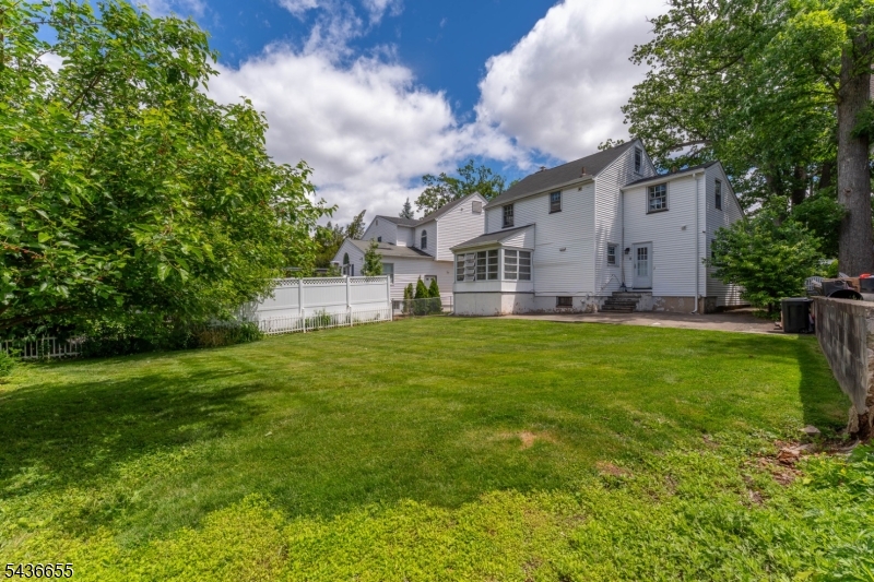 60 Summit Rd