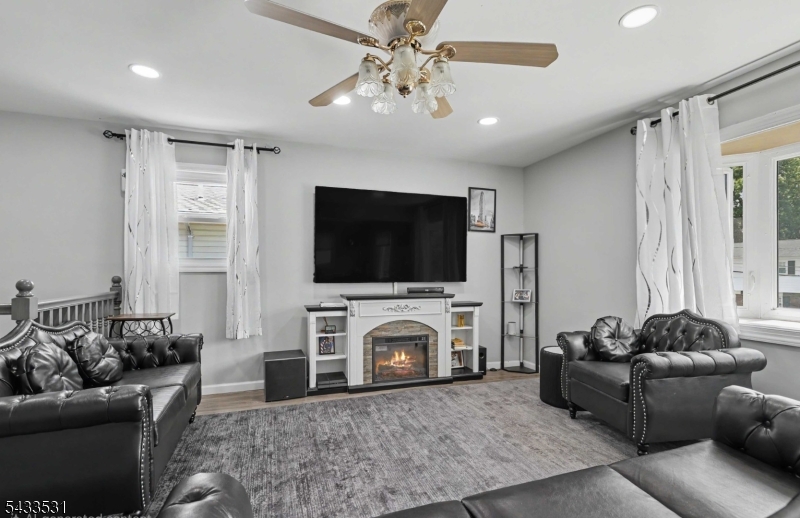 509 Church Pl