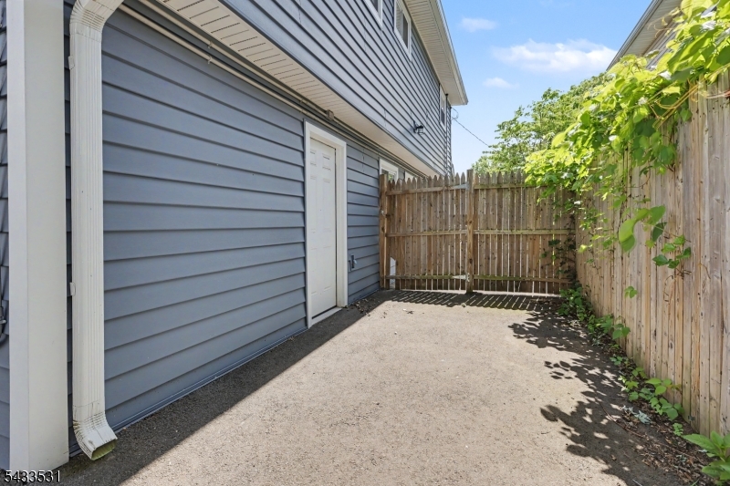 509 Church Pl