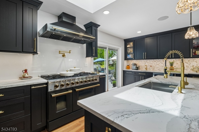 11 Auriemma Ct