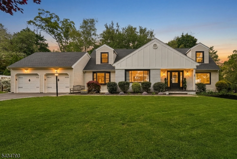 11 Auriemma Ct
