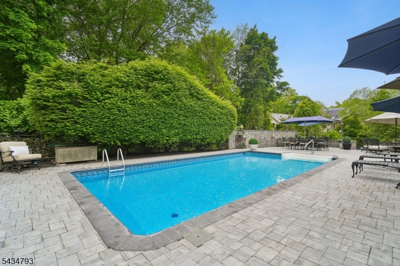 11 Auriemma Ct