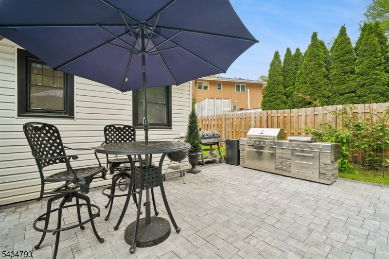 11 Auriemma Ct