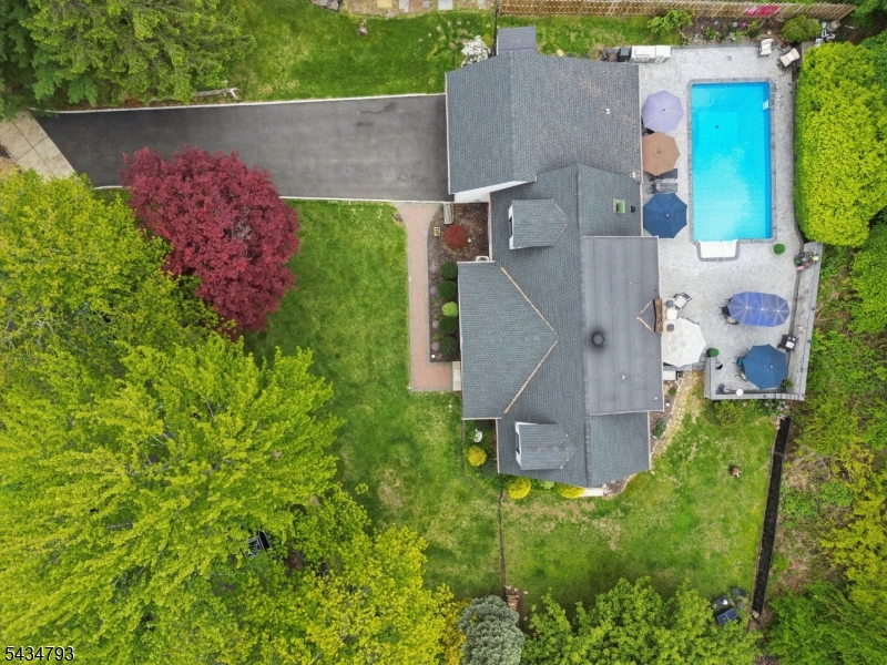 11 Auriemma Ct