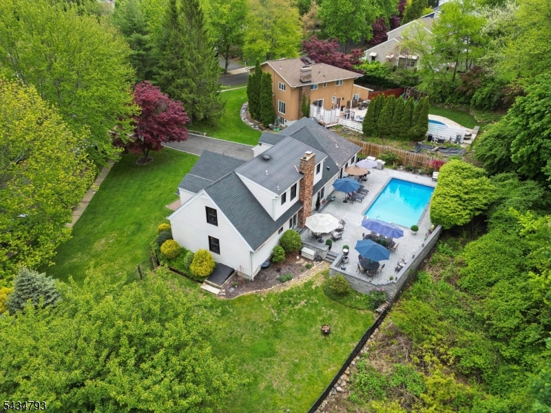 11 Auriemma Ct