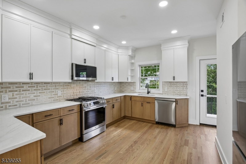 318 Halsey Rd