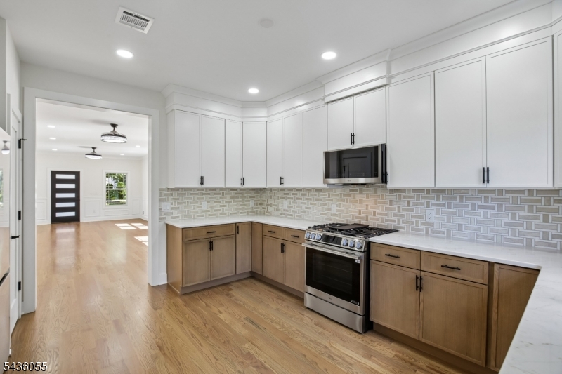 318 Halsey Rd