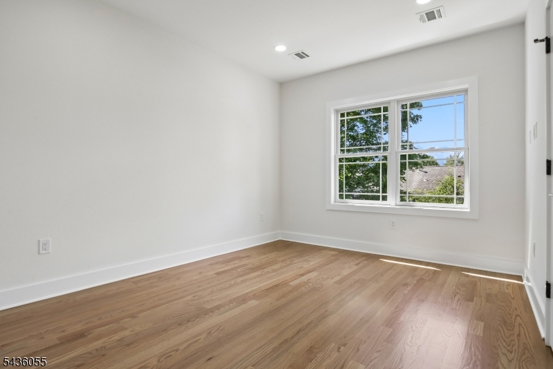 318 Halsey Rd