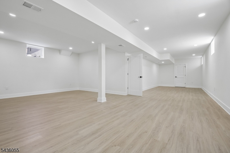 318 Halsey Rd