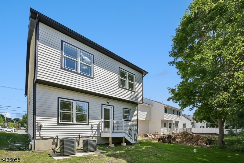 318 Halsey Rd