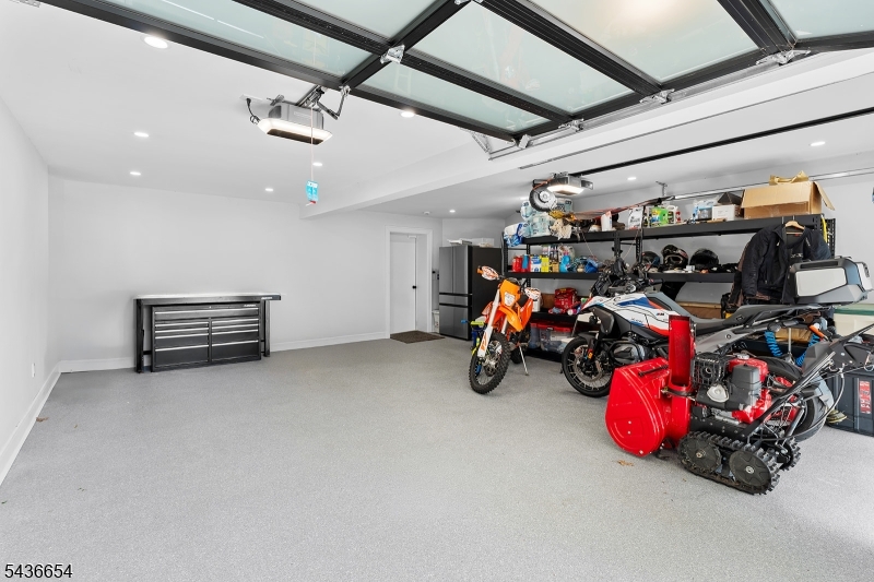 9 Hilltop Rd