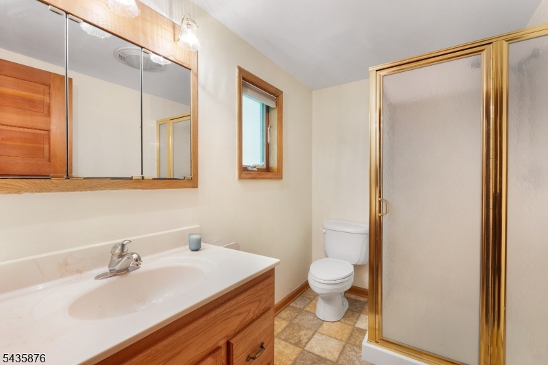 39 Lavin Rd