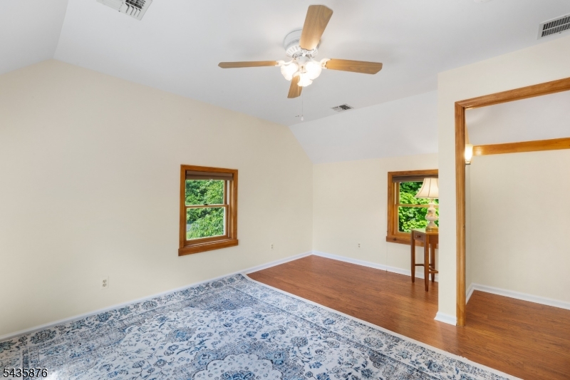 39 Lavin Rd