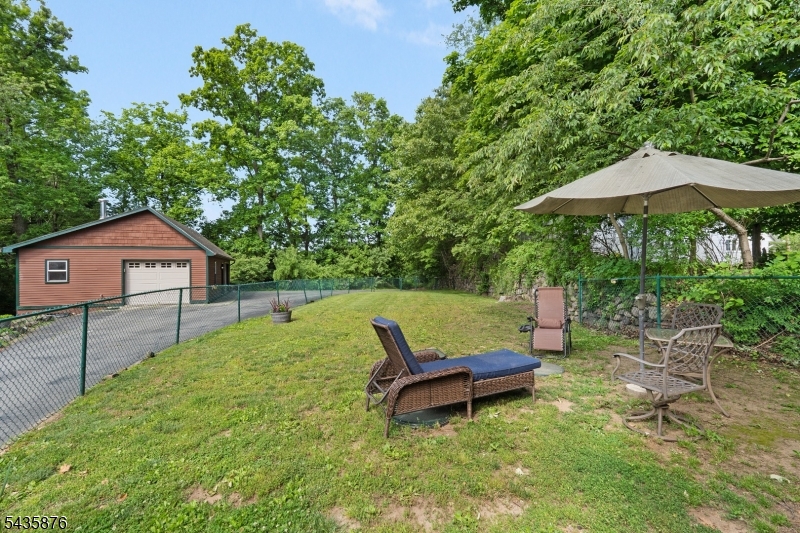 39 Lavin Rd