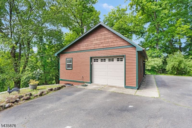 39 Lavin Rd
