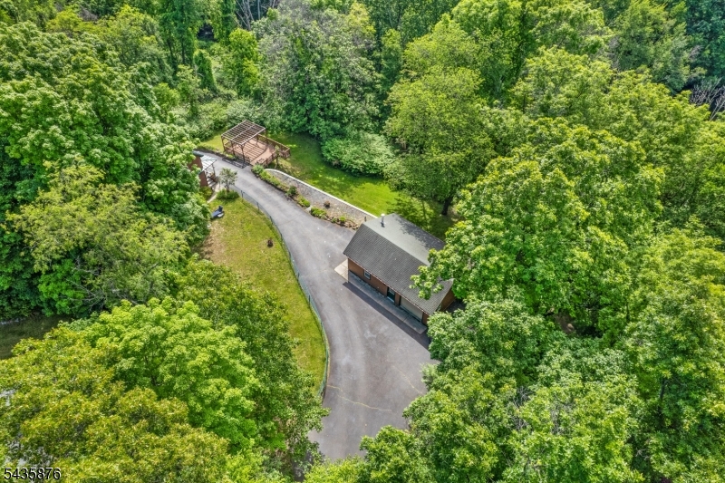 39 Lavin Rd
