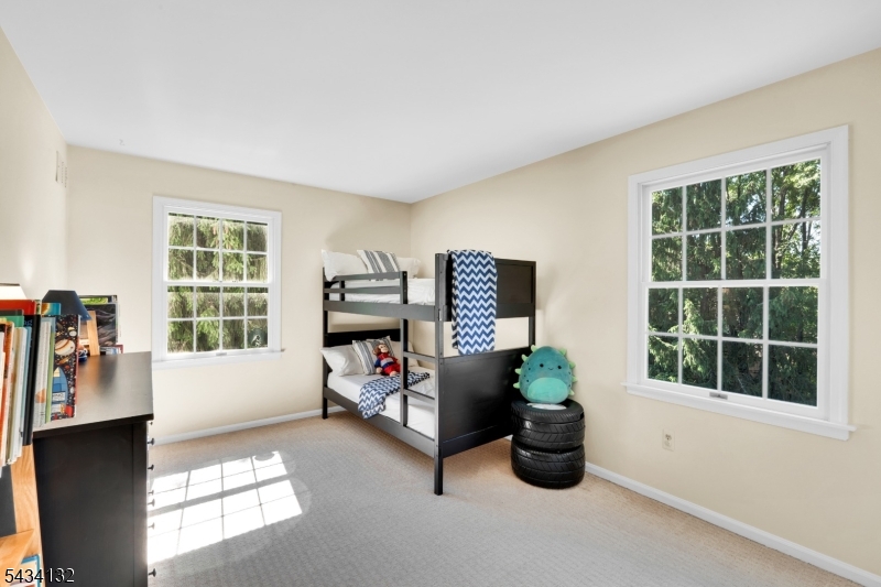 7 Mitchell Ln