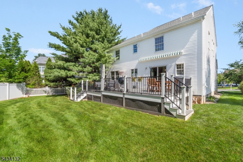 7 Mitchell Ln