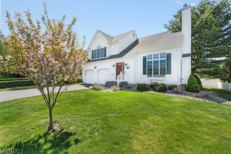 7 Mitchell Ln