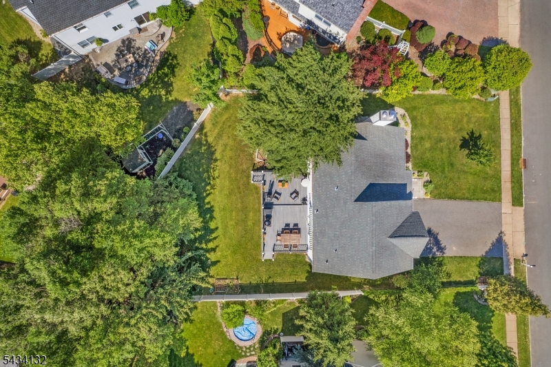 7 Mitchell Ln