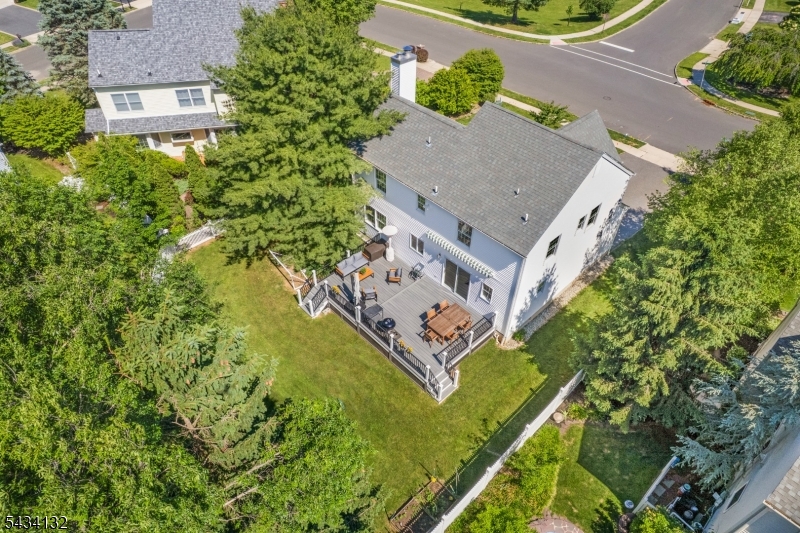 7 Mitchell Ln