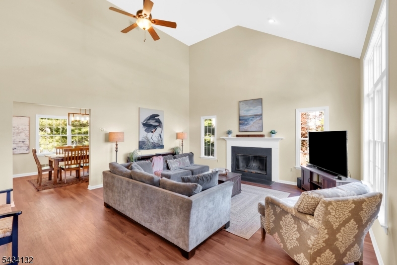 7 Mitchell Ln