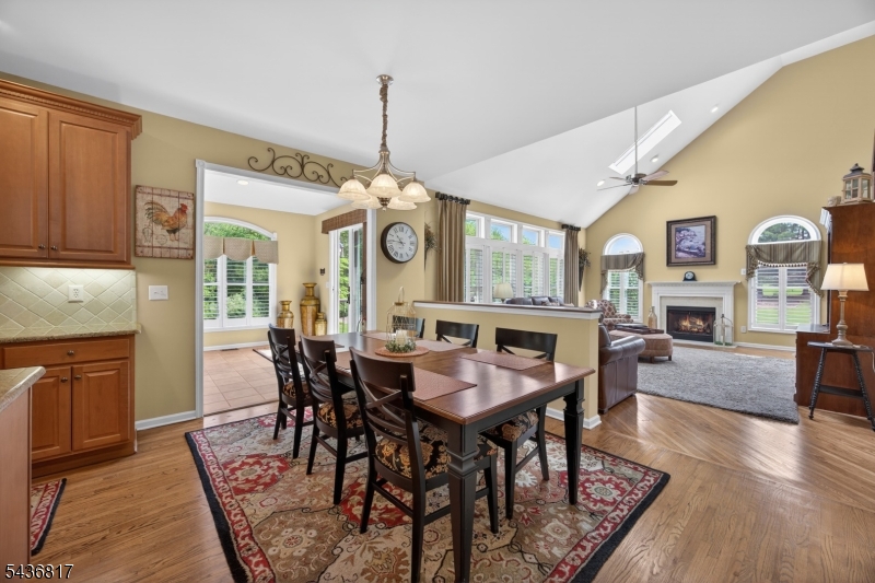 16 Saint Andrews Ct