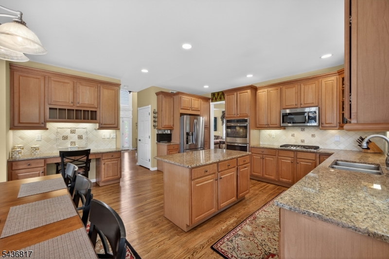 16 Saint Andrews Ct
