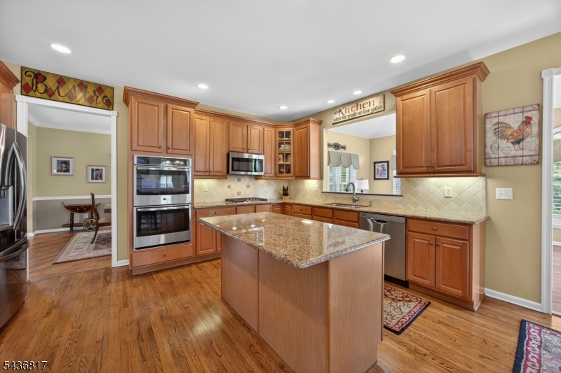 16 Saint Andrews Ct