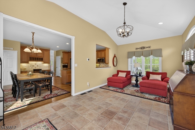 16 Saint Andrews Ct