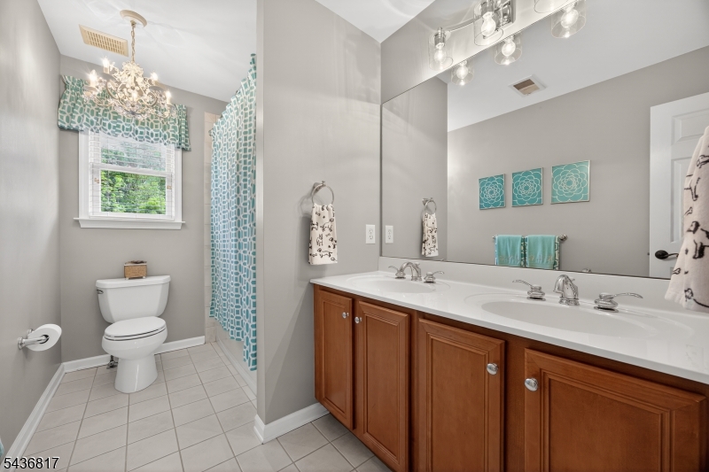16 Saint Andrews Ct
