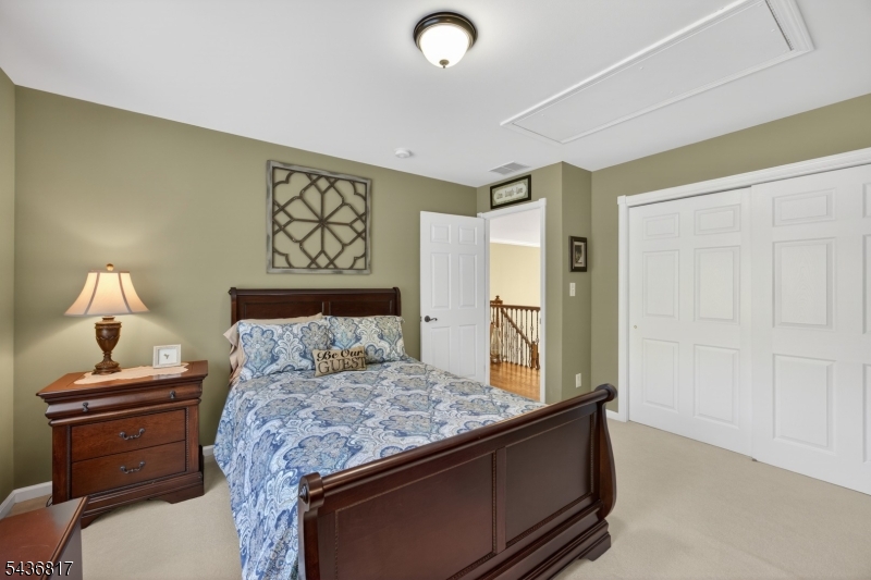 16 Saint Andrews Ct