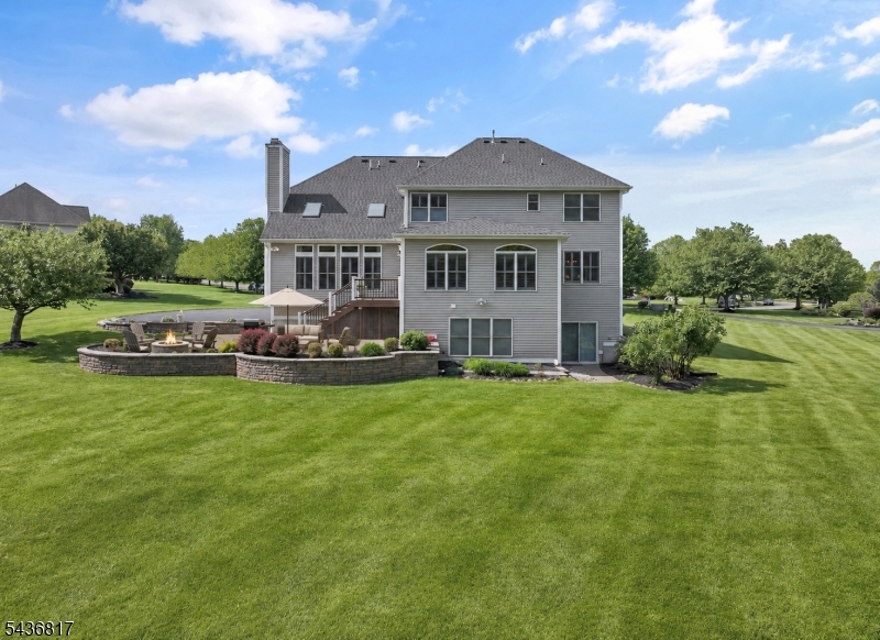 16 Saint Andrews Ct