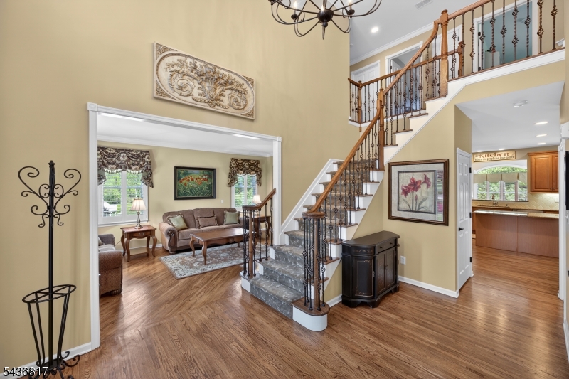 16 Saint Andrews Ct