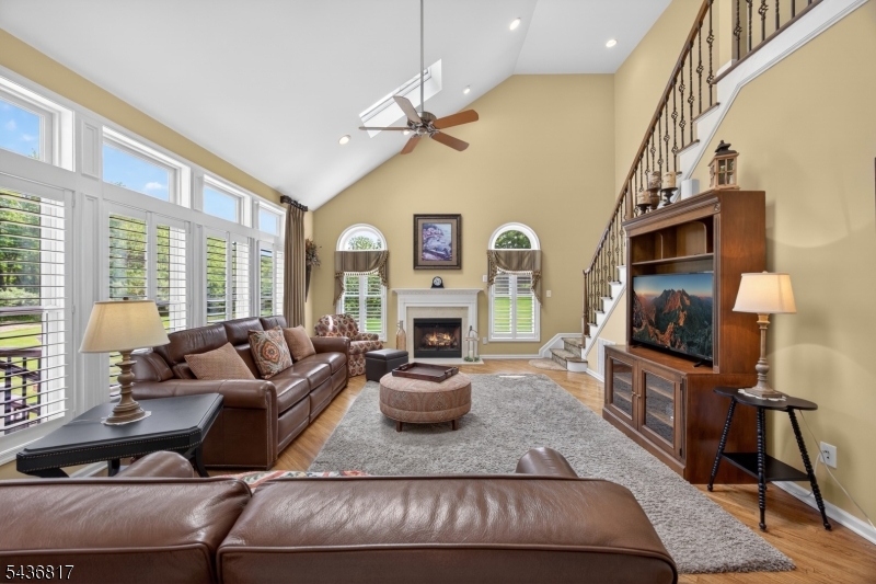 16 Saint Andrews Ct