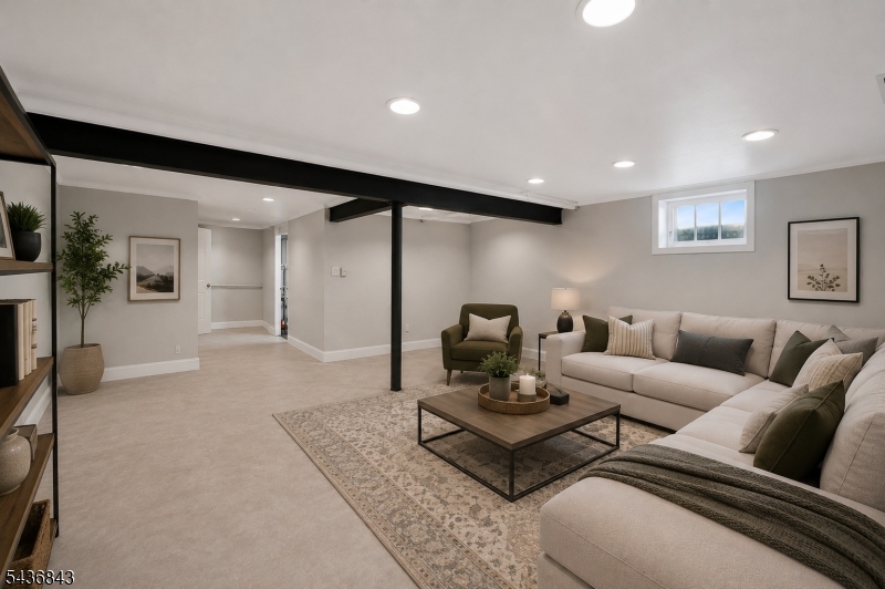 341 Huntington Rd