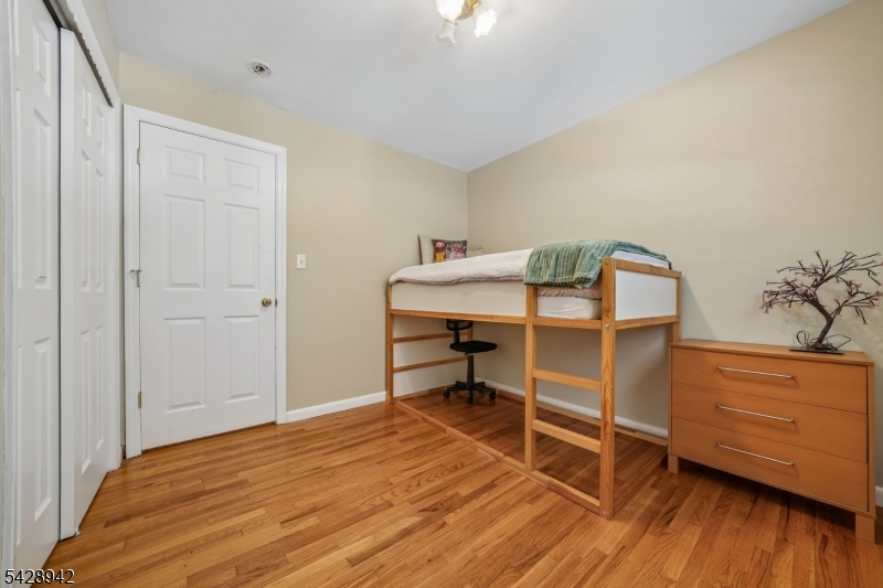 50 Newbrook Ln