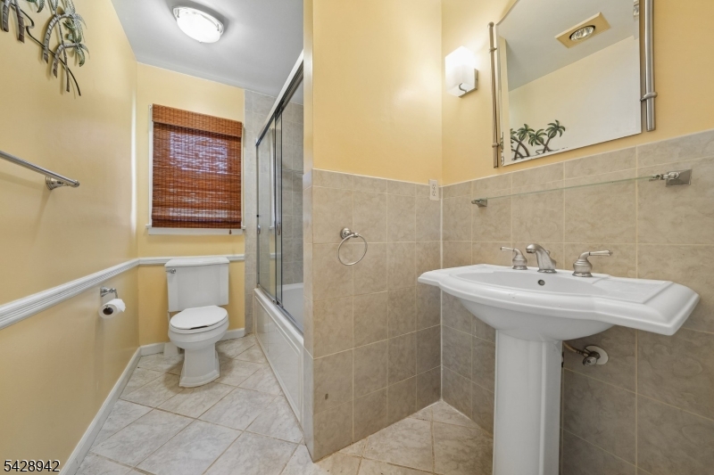 50 Newbrook Ln