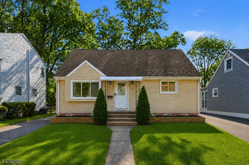 298 Fairway Ave