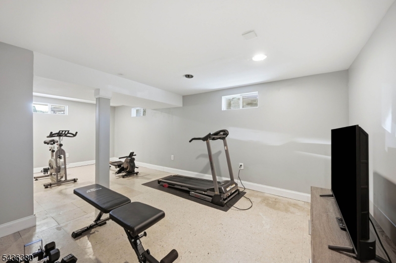 298 Fairway Ave